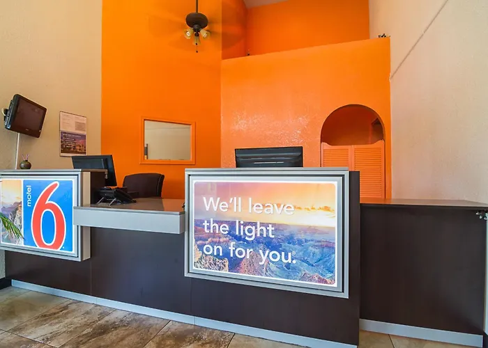 6 Chandler, Az Motel