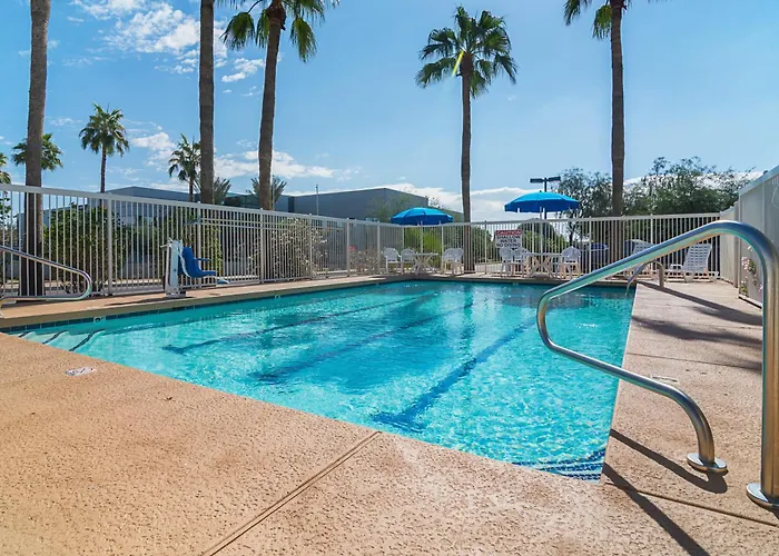6 Chandler, Az Chandler